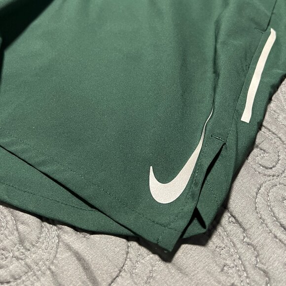 Nike Green running shorts - Size Small Men - Picture 2 of 11
